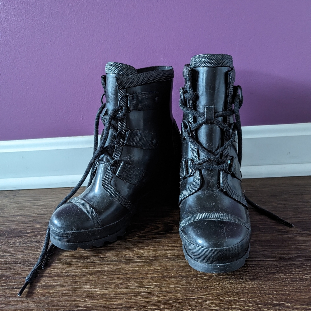 Sorel rain boots